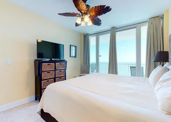 Holiday home Beachfront W Great Gulf View Balcony & Shared Pools Hot Tubs Sauna & Gym